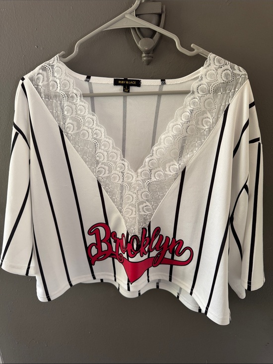 Ruby & Lace Tops - Women’s White Striped Brooklyn V-Neck Top with Lace Trim
